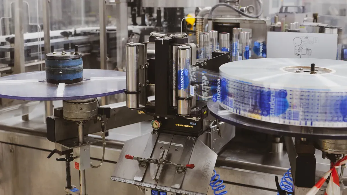 What Is a Pet Food Packing Machine and How Does It Work?
